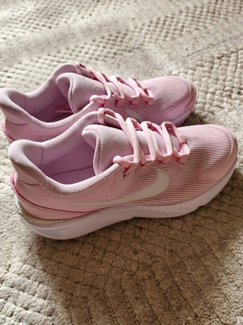 Nike Star Runner 4 big kids 6Y pink foam white running sneakers - Picture 3 of 10